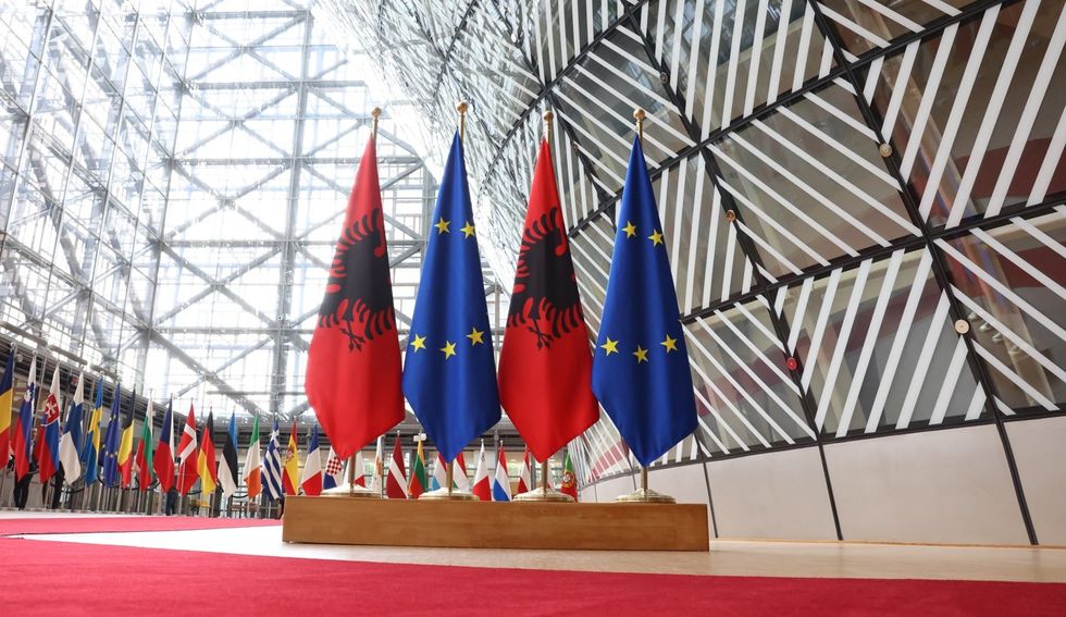 Referendumi në Islandë dhe ndikimi i tij në rrugën evropiane të Shqipërisë dhe Malit të Zi