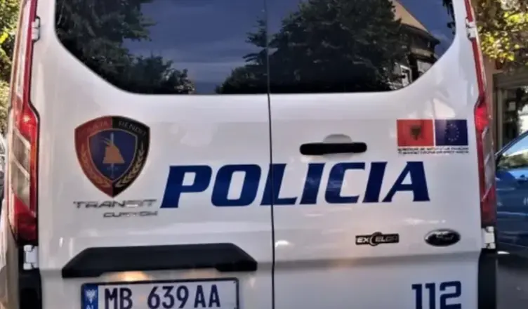 Përplasja në Kamëz: Dy policë të lënduar pas aksidentit me një 26-vjeçar
