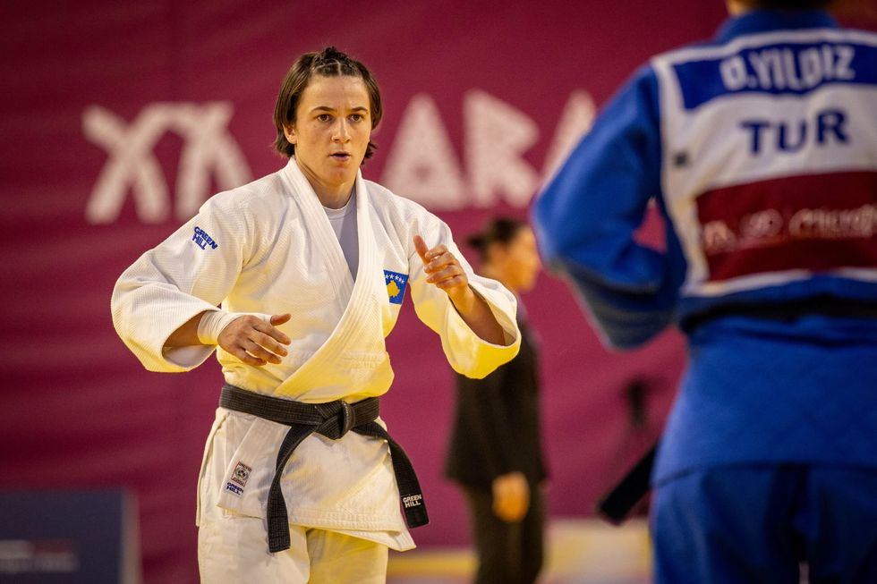 Laura Fazliu ka siguruar medaljen e argjendtë në Lojërat Mesdhetare “Taranto 2026” pas kualifikimit në finale.