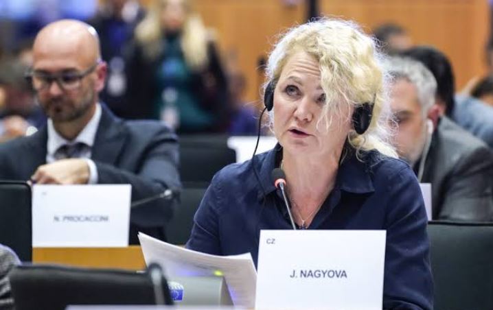Jana Nagyová dënohet me tre vite burgim të pezulluar dhe gjobë 20 mijë euro për mashtrim me fonde të BE-së, vendimi i Gjykatës së Lartë të Pragës konfirmohet.