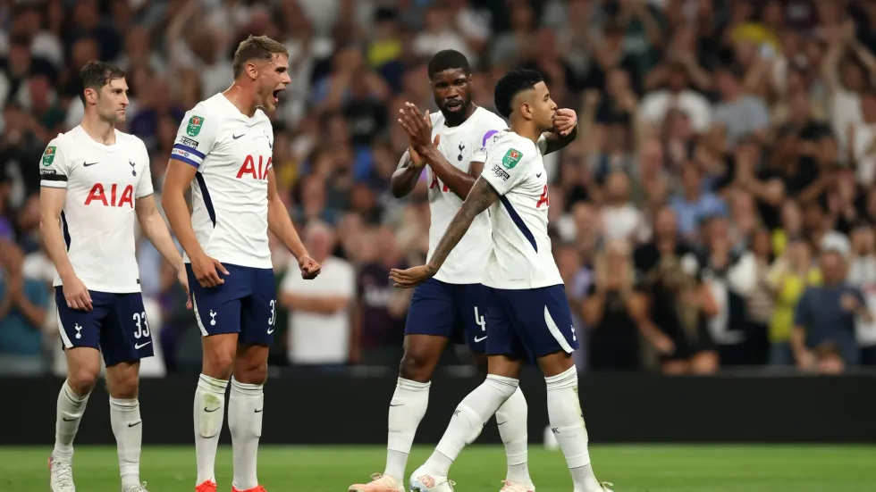 Tottenham Hotspur ka finalizuar transferimet e Tosin Adarabioyo dhe Mykhaylo Mudryk nga Chelsea në ditën e fundit të afatit kalimtar.