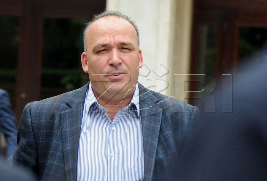 Kryetari i Suharekës, Bali Muharremaj, ka theksuar se Asociacioni i Komunave të Kosovës nuk është organ politik dhe ka mbështetur protestën paqësore të komunave.
