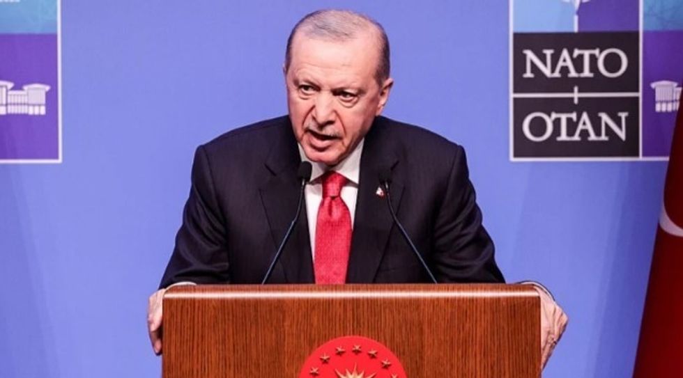 Erdogan paralajmëron Greqinë për militarizimin e ishujve të Egjeut