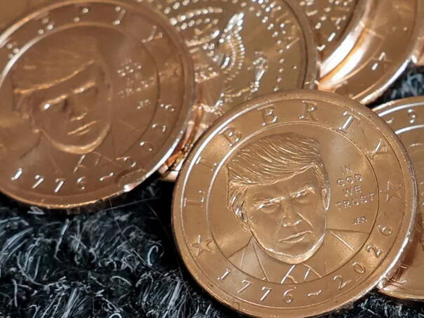 Monedha me fytyrën e Trump shitet rekord brenda orësh