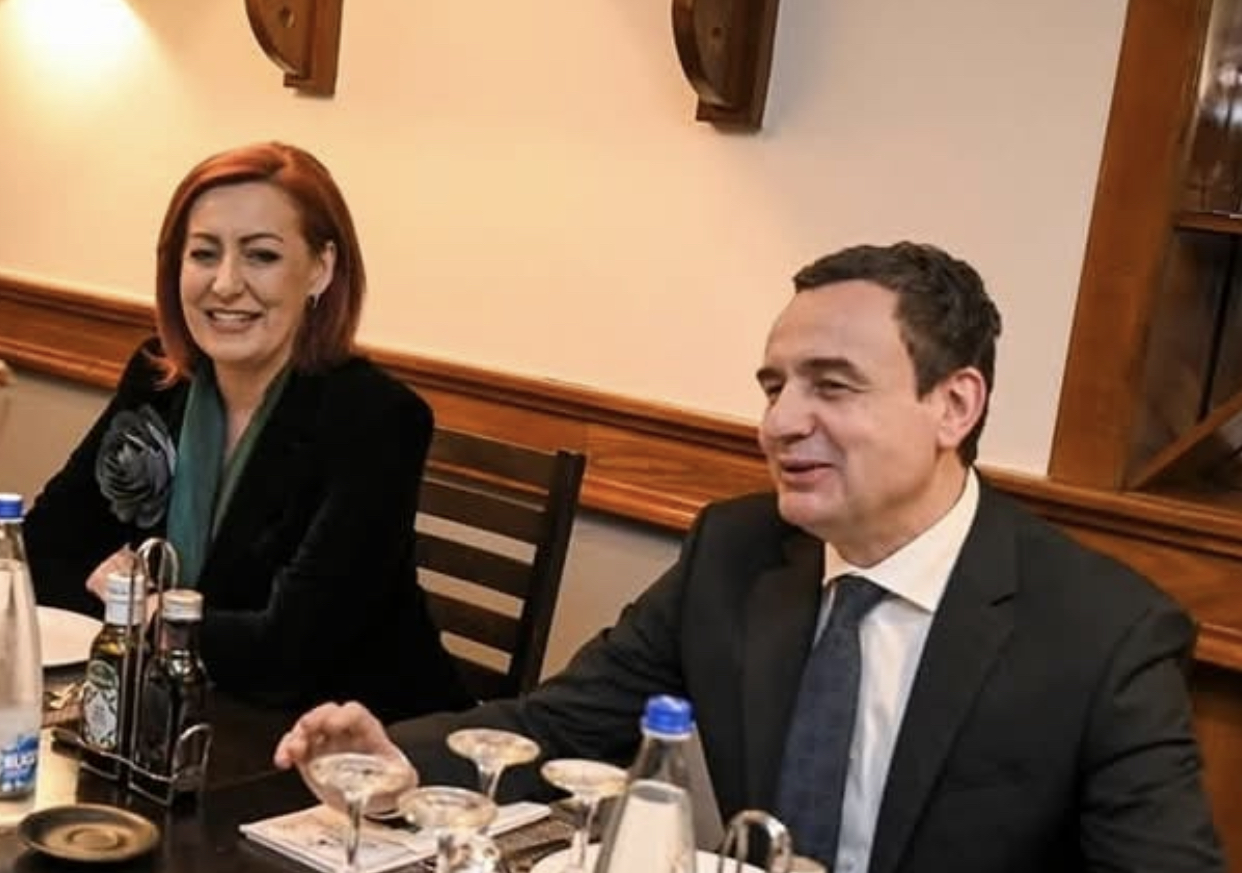 Zgjedhja e Presidentit në Kosovë: Takimi i Kurtit me pakicat dhe kërkesa për AAK-në