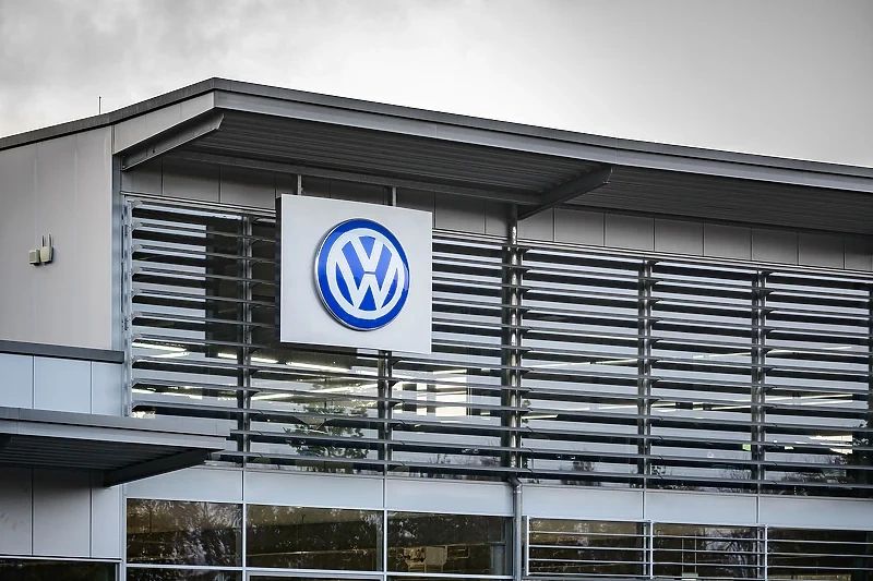 Volkswagen paralajmëron ndryshime rrënjësore me 100 mijë vende pune më pak deri në 2030