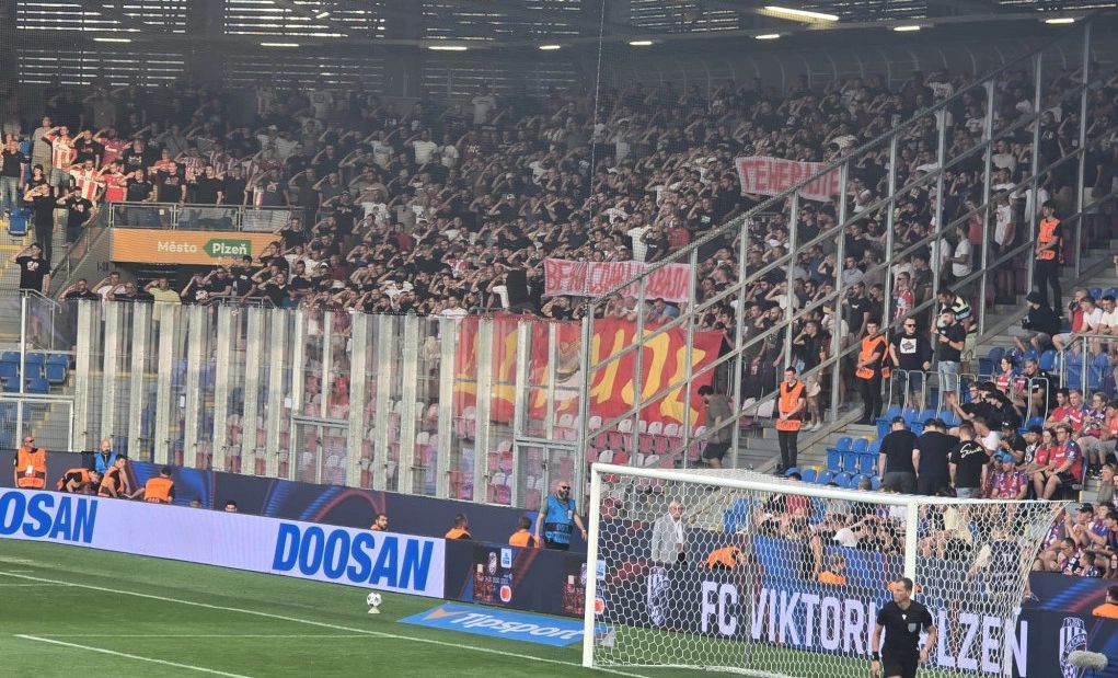 UEFA ndëshkon Crvena Zvezdën dhe Borac Banjallukën për homazhet ndaj Mlladiqit