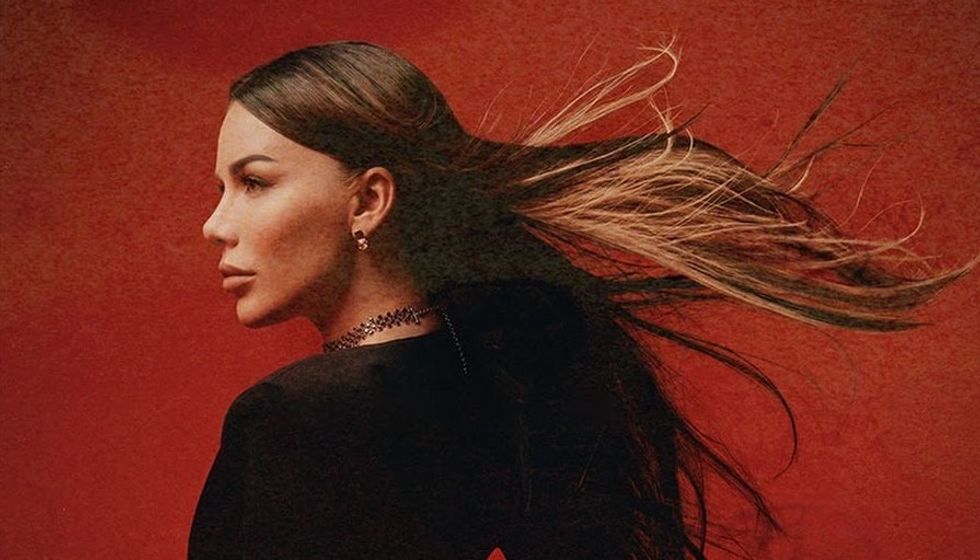 Tayna ka përmbyllur zyrtarisht turneun “Genesis Summer Tour” dhe ka njoftuar një pauzë nga performancat e shpeshta në diskoteka.
