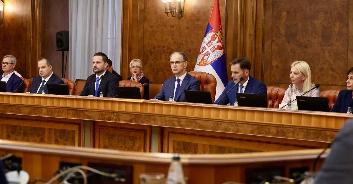 Qeveria e Serbisë miraton kërkesën për shpërndarjen e Kuvendit dhe nis procedurat për zgjedhje të parakohshme.