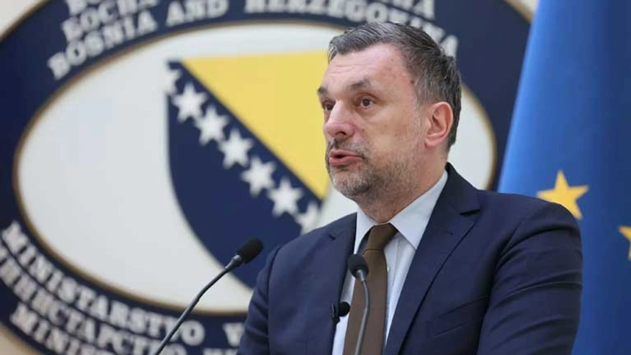 Bosnja tërheq stafin diplomatik nga Serbia pas varrimit me nderime të Ratko Mlladiqit