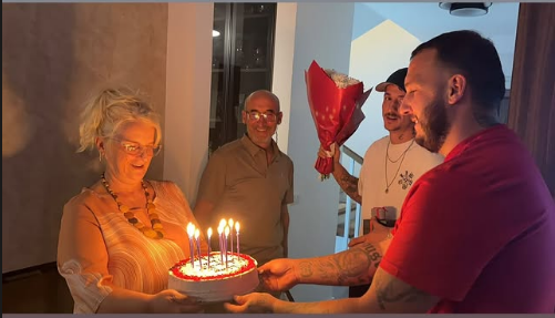 Festë e ngrohtë familjare për ditëlindjen e nënës së Mozzik dhe Getinjos
