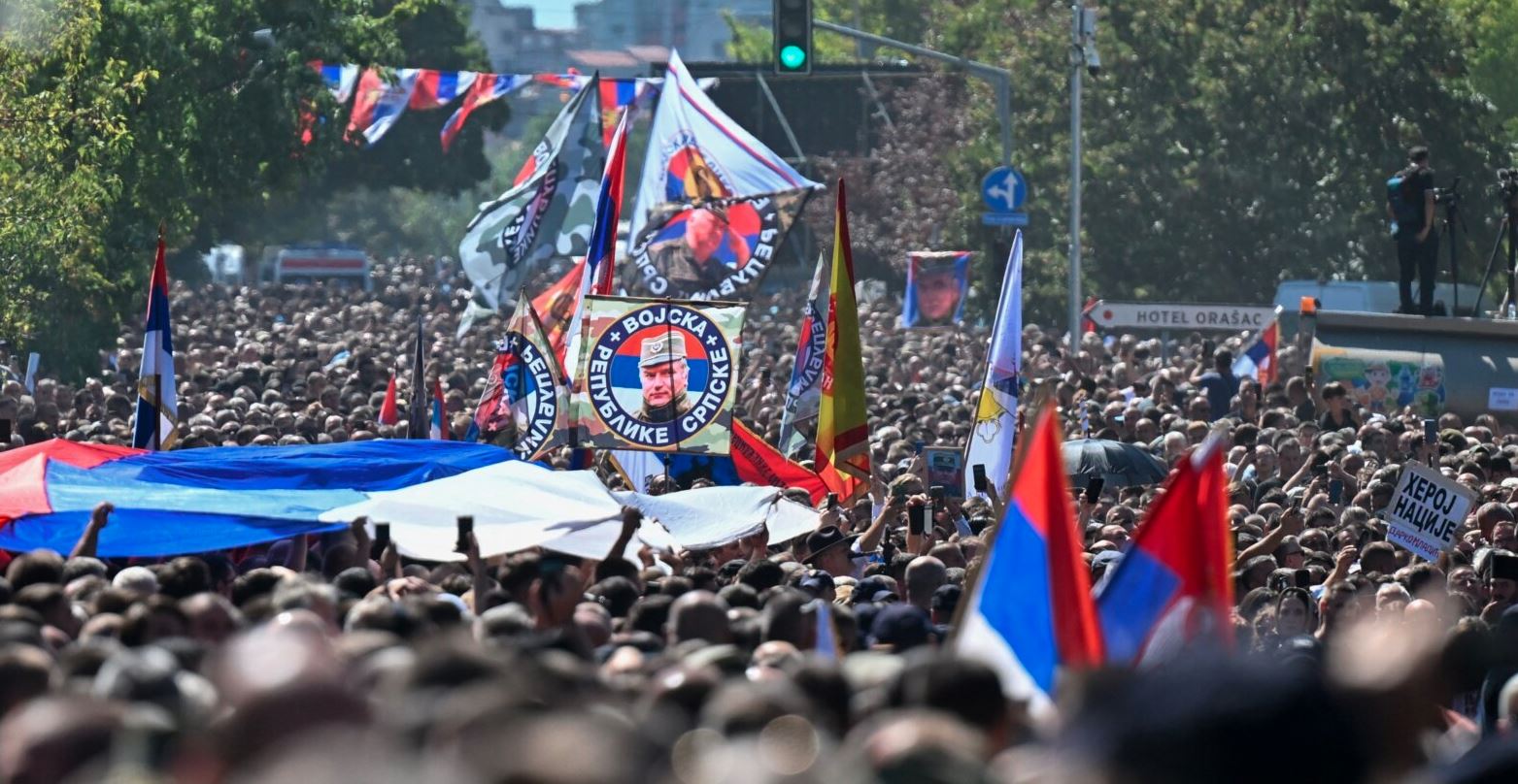 Ambasadori i Rusisë në Serbi, Aleksandar Bocan-Harçenko, ishte i pranishëm në varrimin e Ratko Mlladiqit në Beograd.