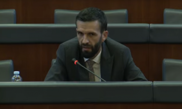 Eman Rrahmani ka deklaruar se komunave me shumicë serbe u ndahen deri në trefishin e buxhetit për kokë banori krahasuar me komunat shqiptare.
