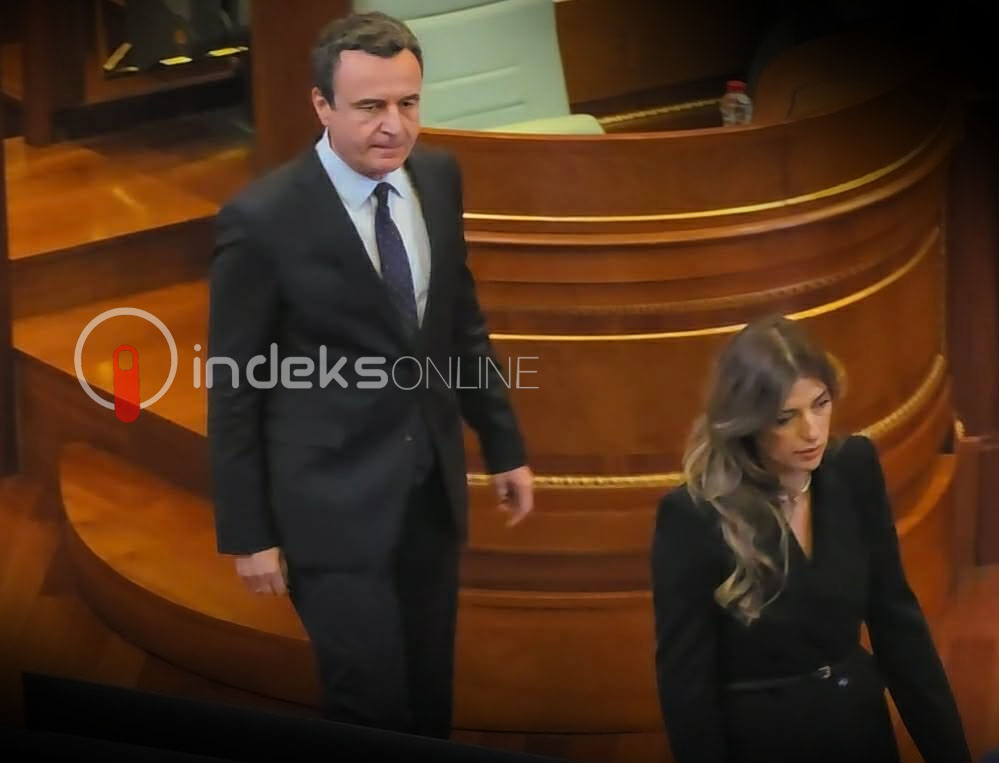 Kurti dhe Haxhiu nderojnë viktimat e 11 shtatorit në ceremoninë “Kosova kujton”
