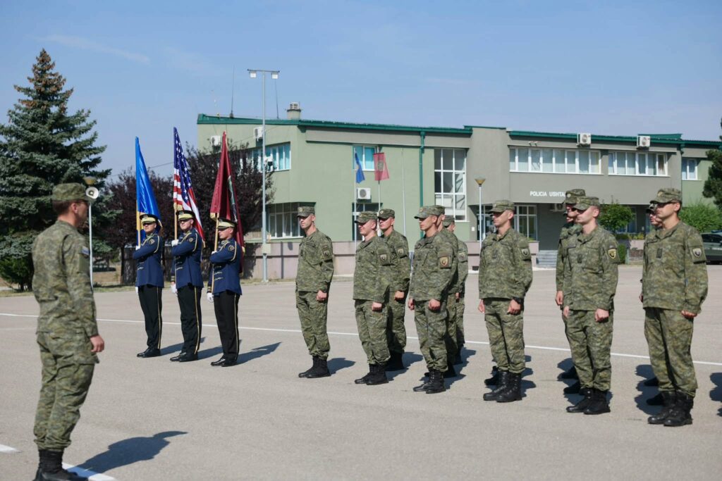 FSK-ja nderon viktimat e 11 Shtatorit me flamuj në gjysmë shtizë