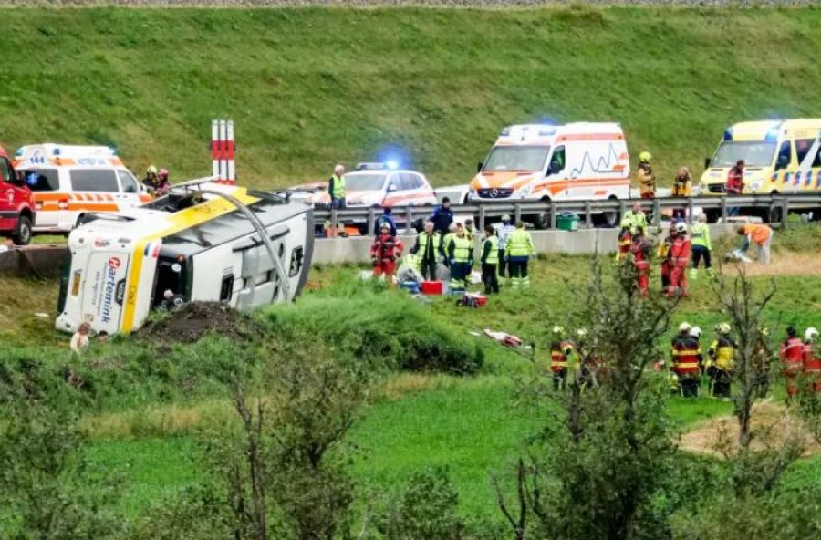 Tragjedia në Alpet Zvicerane: Autobusi holandez përmbyset, 5 viktima dhe dhjetëra të plagosur