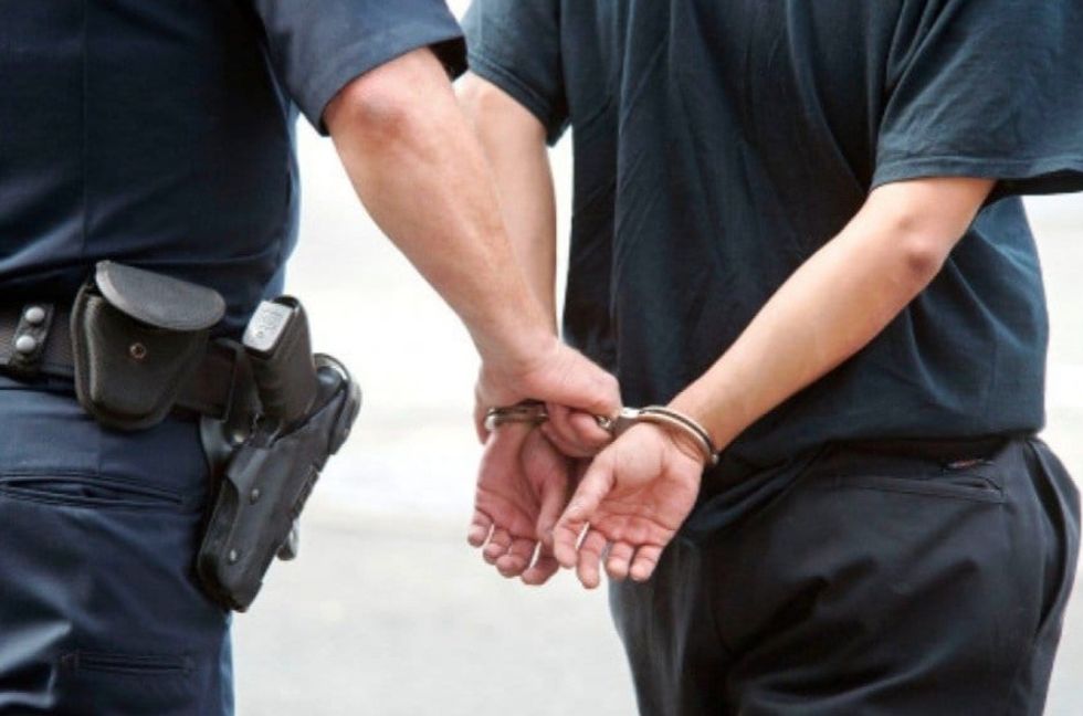 Përleshje me gotë qelqi në restorantin e Shtërpcës, arrestohet një person