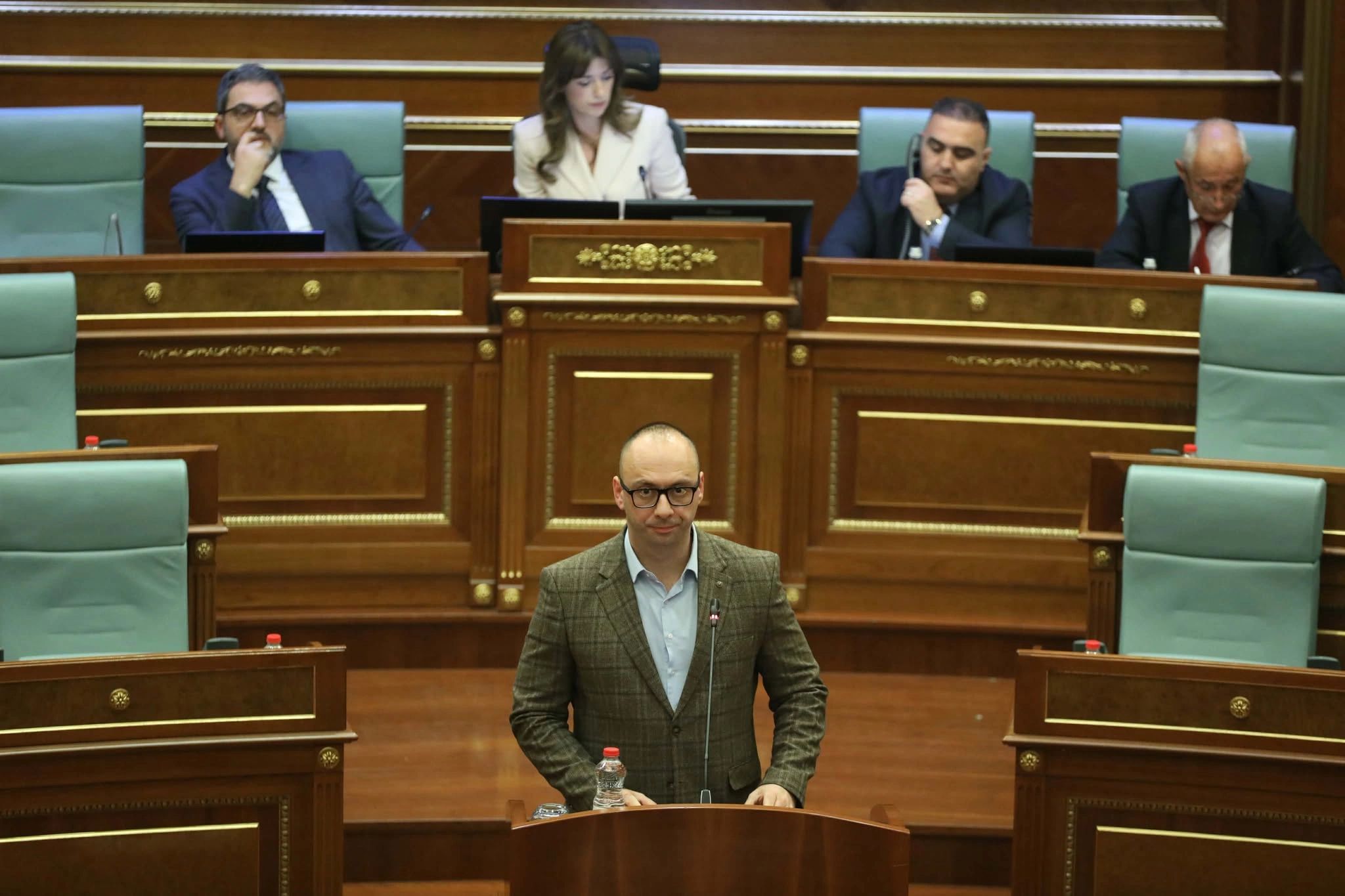 Igor Simiq dështon të marrë votat për nënkryetar të Kuvendit