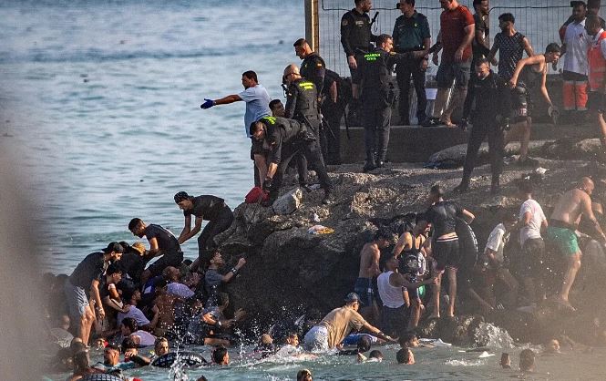 BE përgatit masa të reja të ashpra për migracionin pas krizës së Ceutës