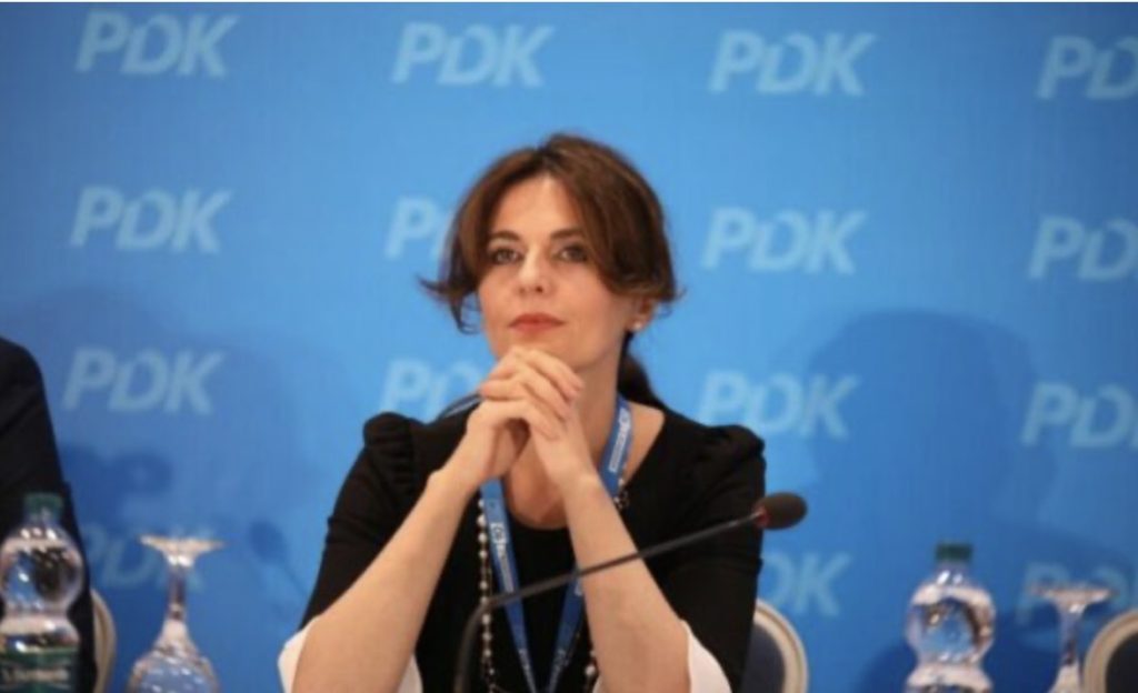 Kujtimi i një Gruaje të Pathyeshme: Flora Brovina në Mendimet e Politikanëve