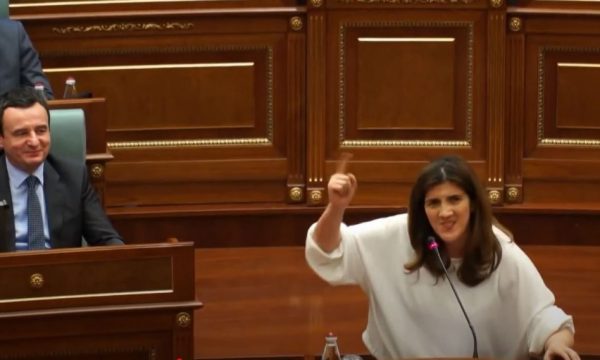 Seanca e natës në Kuvendin e Kosovës ndez reagime politike