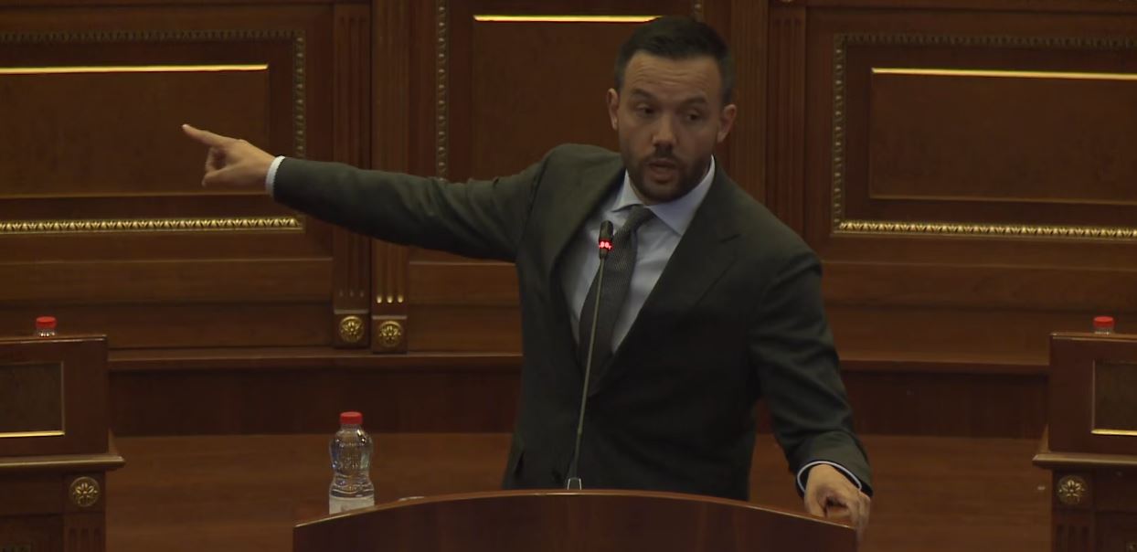 Tahiri kritikon ashpër Kurtin për emërimet në Agjencinë e Privatizimit