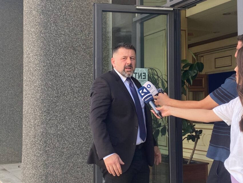 Bekë Berisha deklaron se nuk do të votojë Vjosa Osmanin për presidente pavarësisht situatës në Kuvend.