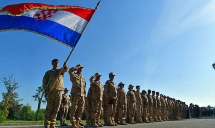 Ushtria Kroate përdor dronët Bayraktar TB2 për simuluar të shtënat luftarake