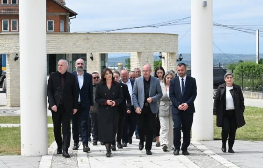 Homazhe dhe kërkesa për drejtësi për viktimat e masakrës së Korishës