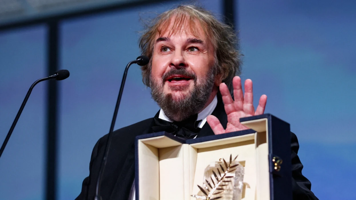 Peter Jackson u nderua me Palmën e Artë në ceremoninë hapëse të Festivalit të Filmit në Kanë.