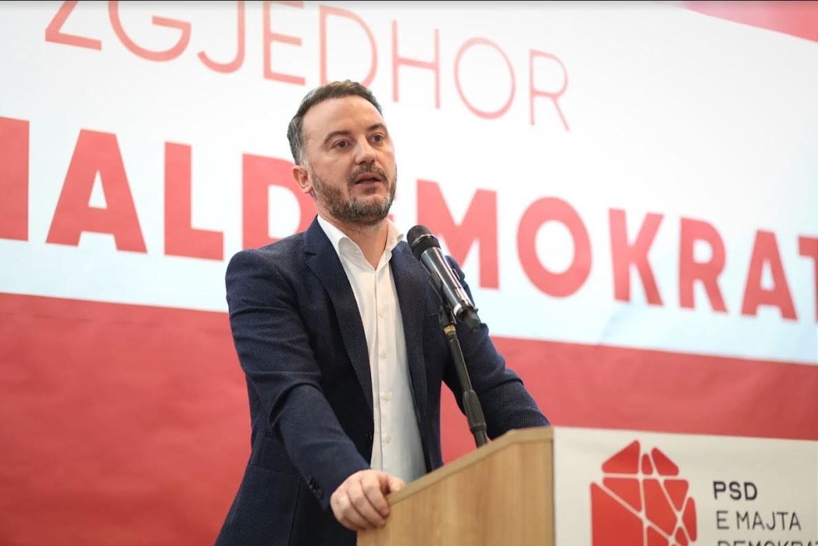 Molliqaj zbulon pasurinë e pazakontë të opozitës në Kosovë