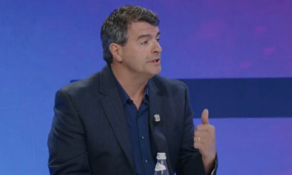 Krasniqi kritikon ashpër legjislaturën e fundit: “Edhe një katun do ta bënte më mirë Parlamentin”