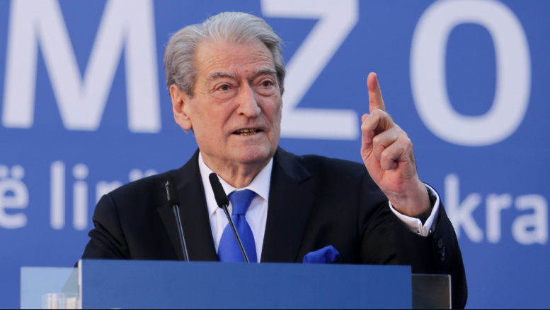 Në SHBA po zhvillohet lobim me kompani të fuqishme për heqjen e statusit “non grata” të Sali Berishës me kusht largimin e tij nga politika.