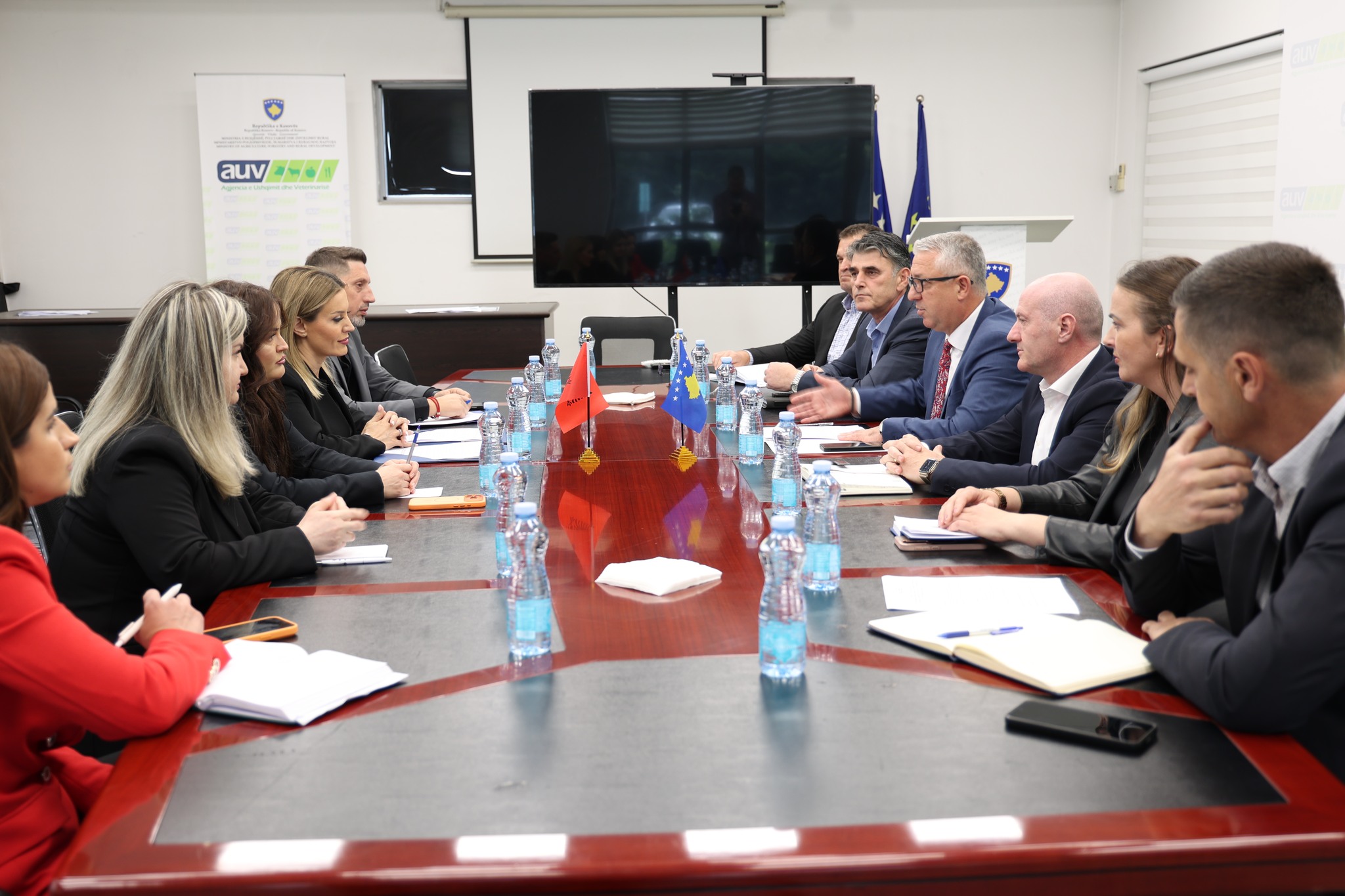 Kosova dhe Shqipëria bashkëpunojnë për tregti ushqimore më të lehtë me standarde evropiane