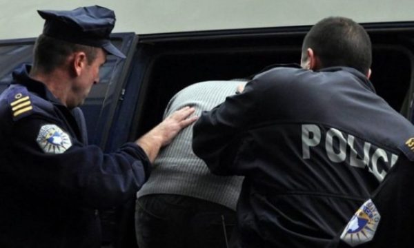 Sulm ndaj inspektorit në Gjakovë përfundon me arrestimin e një personi