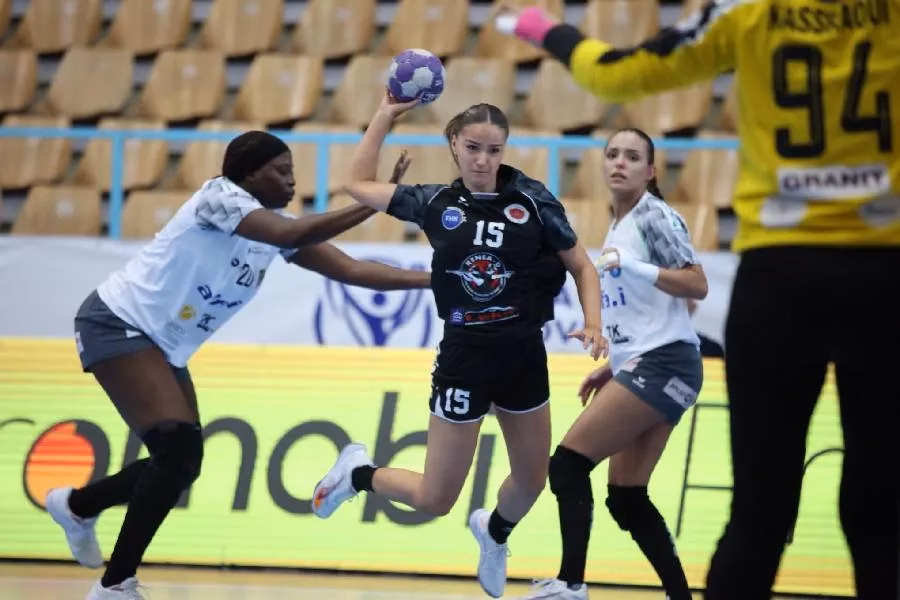 Përballja vendimtare: Samadrexha dhe Shqiponja luftojnë për titullin e hendbollit