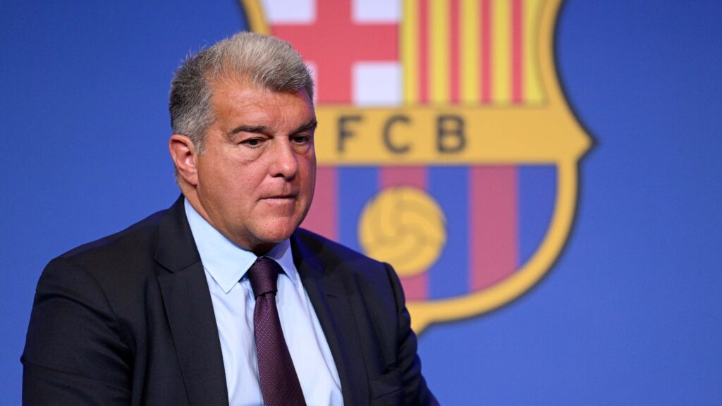 Barcelona synon përforcime të mençura me Vedat Muriqin në krye