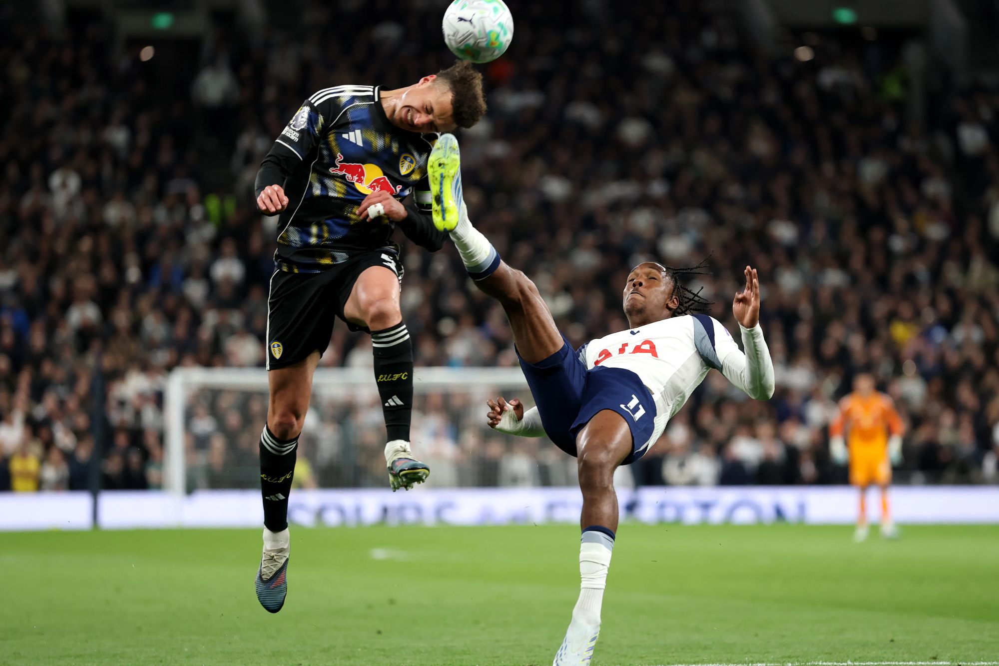 Tottenham ndalet nga Leeds dhe vazhdon luftën për mbijetesë në Premier League