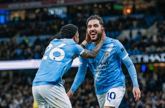 Manchester City afër titullit pas fitoreje bindëse ndaj Crystal Palace