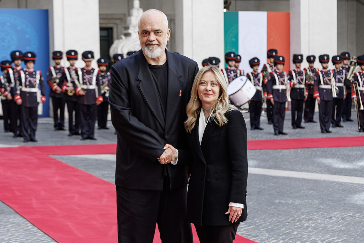 Debati mes Ramës dhe medias italiane për marrëveshjen e migracionit me Italinë