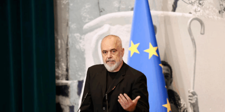 U nënshkrua marrëveshja për 20 milionë euro financim nga BEI dhe Intesa Sanpaolo për bizneset e vogla dhe të mesme në Shqipëri.