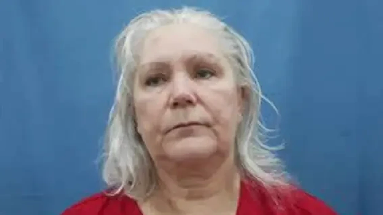 Sheri Mitchell-Clutts u akuzua për vrasje të një anëtari të familjes duke përdorur armë gjatë kryerjes së dhunës në familje nga Zyra e Sherifit të Qarkut Franklin.