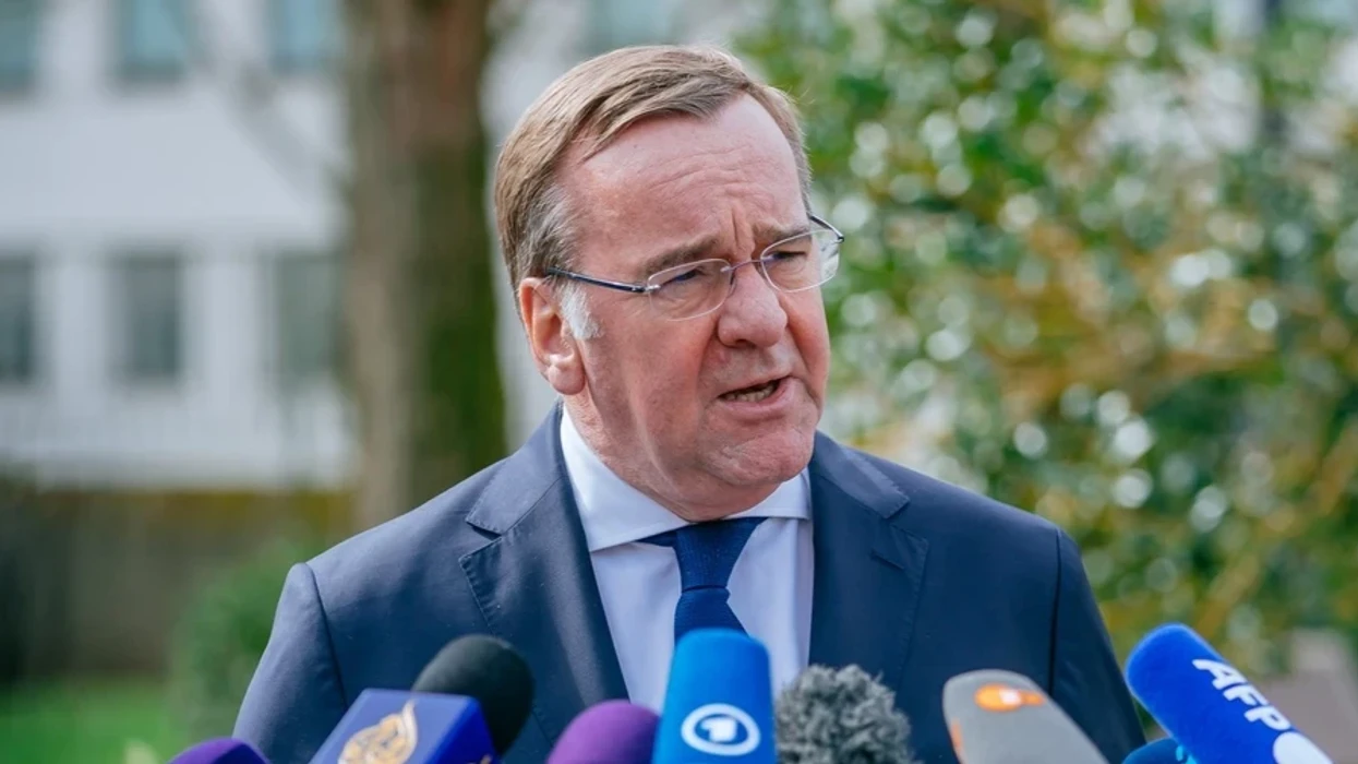 Ministri gjerman i Mbrojtjes refuzon shpresat për fund të shpejtë të luftës në Ukrainë