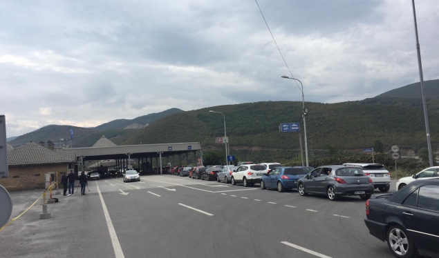 Tre shtetas të Maqedonisë së Veriut janë arrestuar në Han të Elezit për tentim kalimi ilegal të kufirit.
