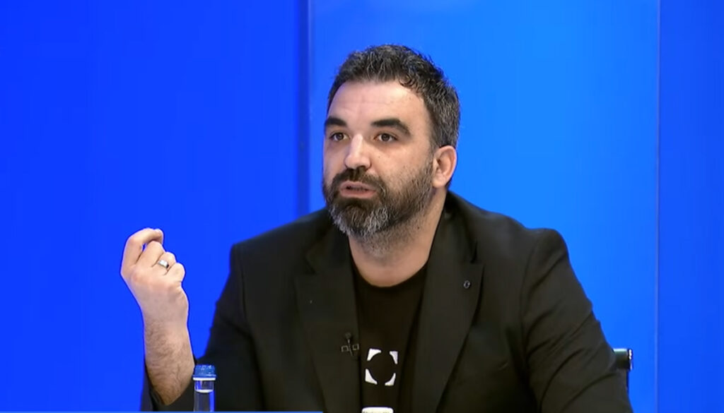 Kurti refuzon të qeverisë për shkak të gjuhës së Osmanit, sipas Mehmetajt