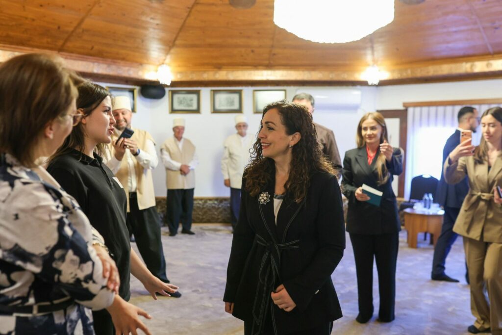 Vjosa Osmani në Teqen e Shejh Eminit: Besimi si urë bashkimi kombëtar
