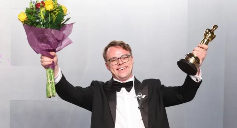 Fituesi i Oscar-it David Borenstein konfirmon se statuja e Pavel Talankin u konfiskua nga TSA në aeroportin JFK dhe u zhduk përkohësisht gjatë fluturimit drejt Frankfurtit.