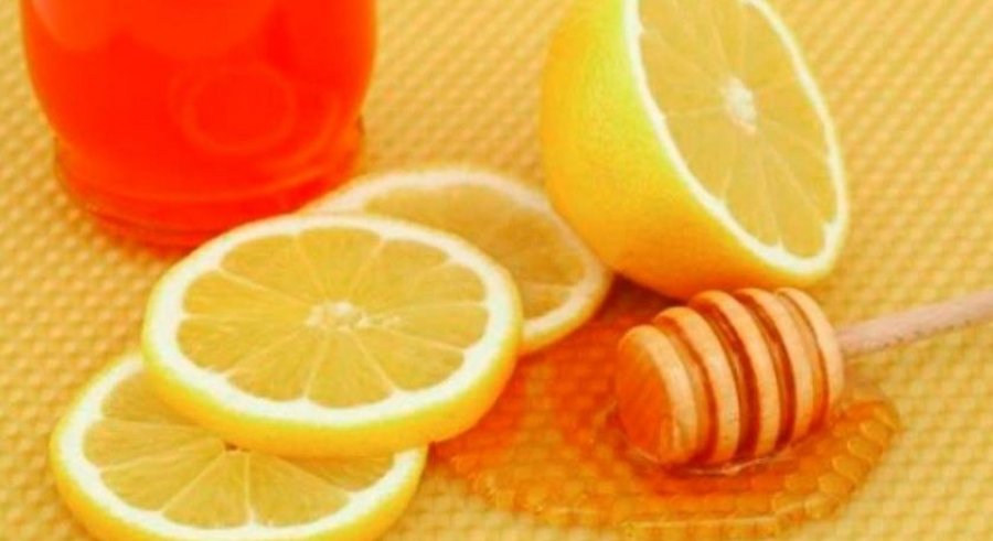 Sekreti natyral për të luftuar kollën dhe bronkitin me tre përbërës të zakonshëm