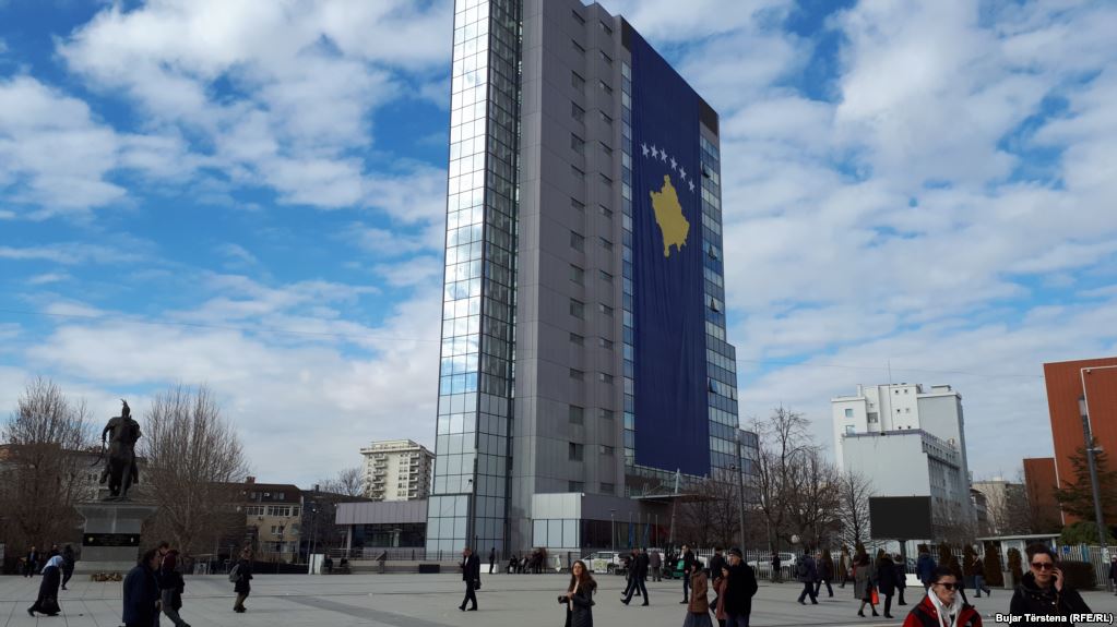 Si ndikon klima politike në lirinë e shtypit në Kosovë?