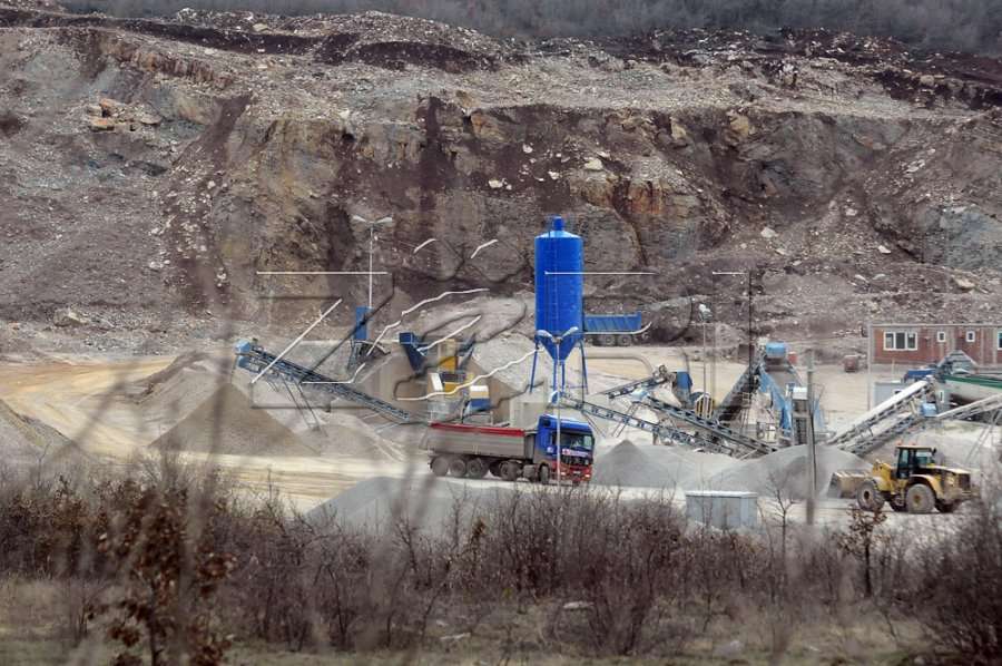 Gjashtë gurthyes të kapur duke punuar kundërligjshëm në Kosovë